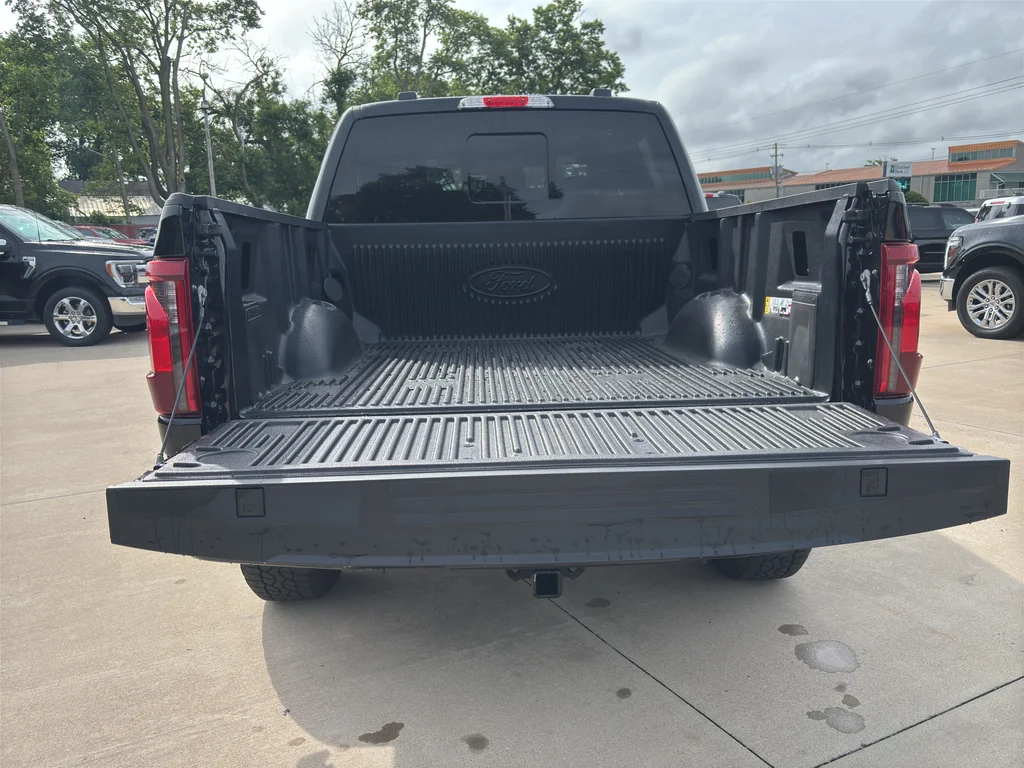 Used 2024 Agate Black Metallic Ford XLT image 12