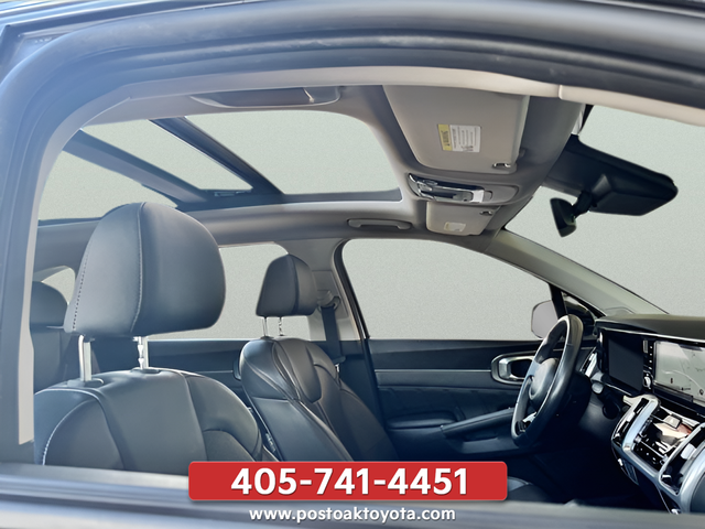Used 2023 Silver Kia SX image 36