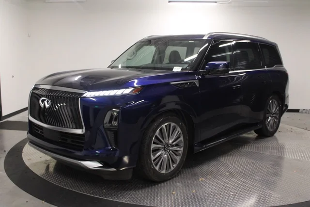 2025 INFINITI QX80 LUXE