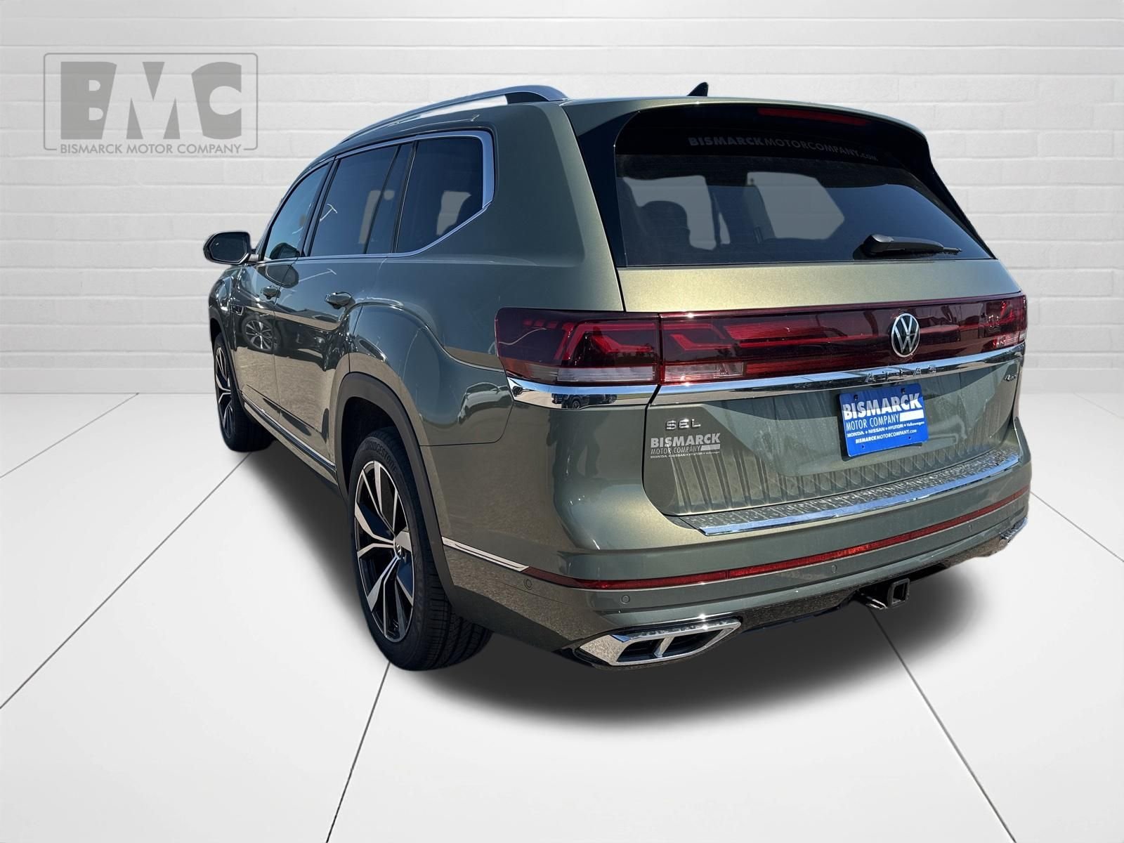 New 2026 Green Volkswagen 2.0T SEL Premium R-Line image 4