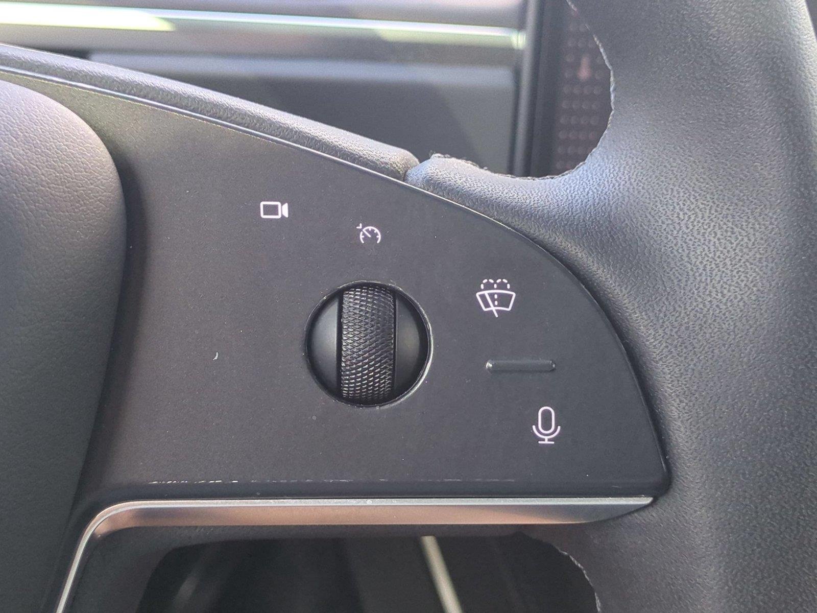Used 2024  Tesla  image 20