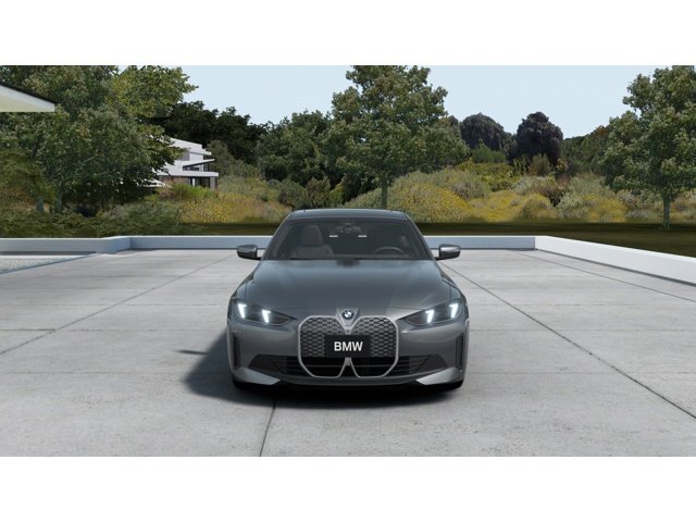 New 2026 Skyscraper Grey Metallic BMW i4 image 3