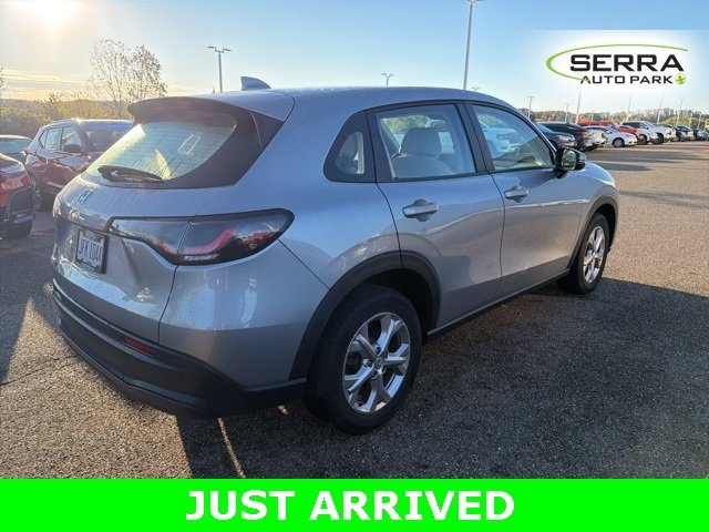 2023 Honda HR-V LX photo 3