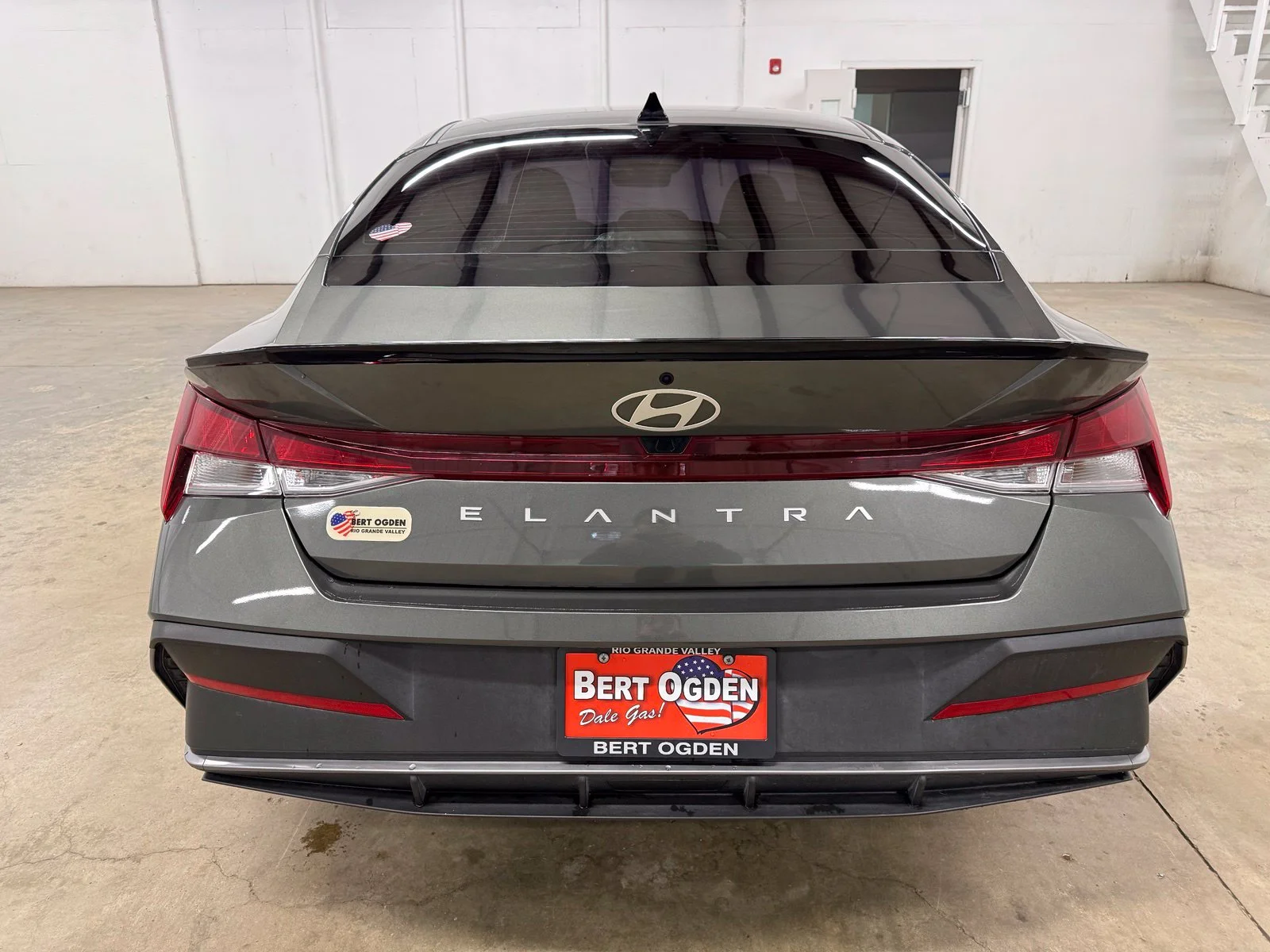 Used 2025 Gray Hyundai SEL Sport image 7