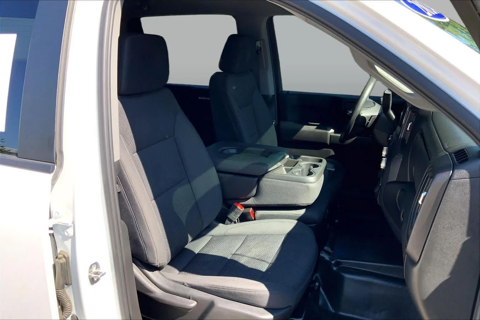 Used 2024 Summit White GMC Pro image 8
