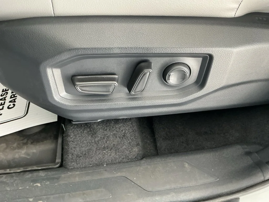 2026 Toyota Tundra SR5 - Photo 16