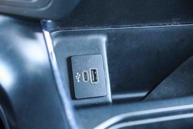 Certified Used 2025 Oxford White Ford  image 25
