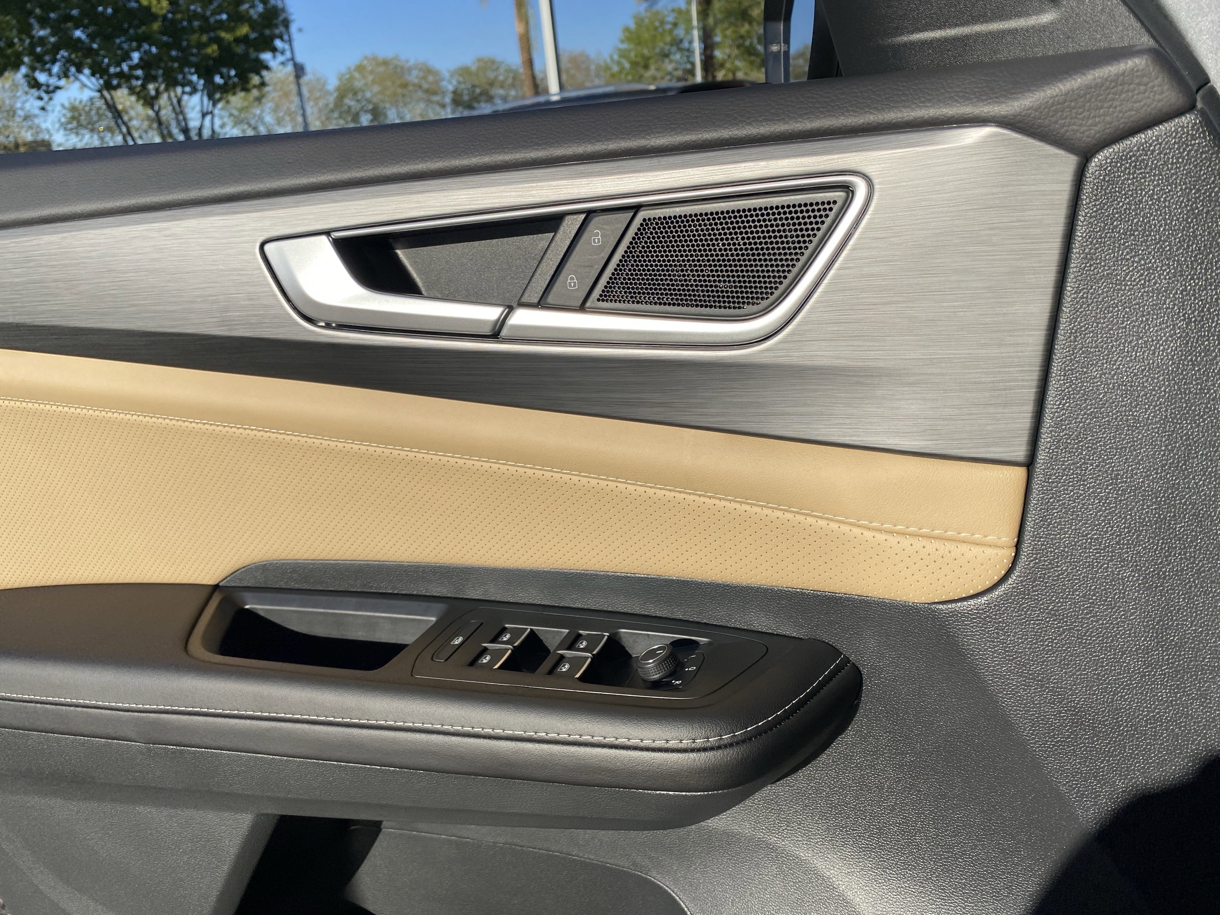 2026 Volkswagen Atlas Cross Sport SE w/Tech - Photo 17