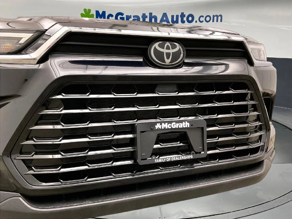 Certified Used 2025 Black Toyota XLE image 33