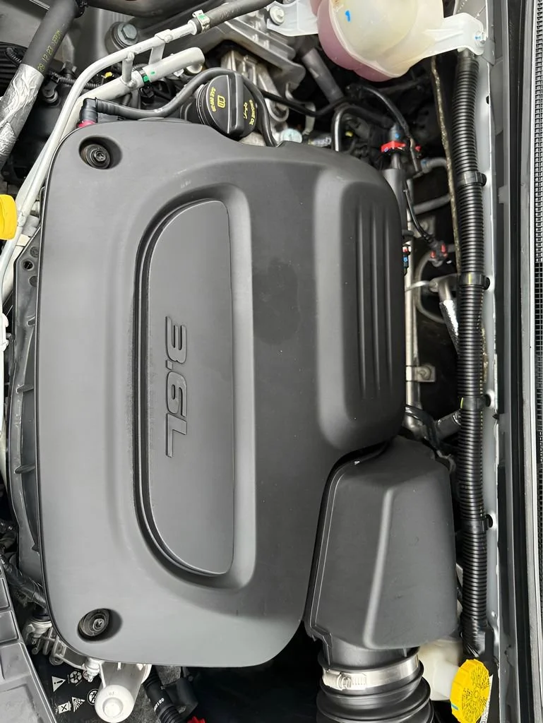 Used 2024 Silver Chrysler Touring L image 13