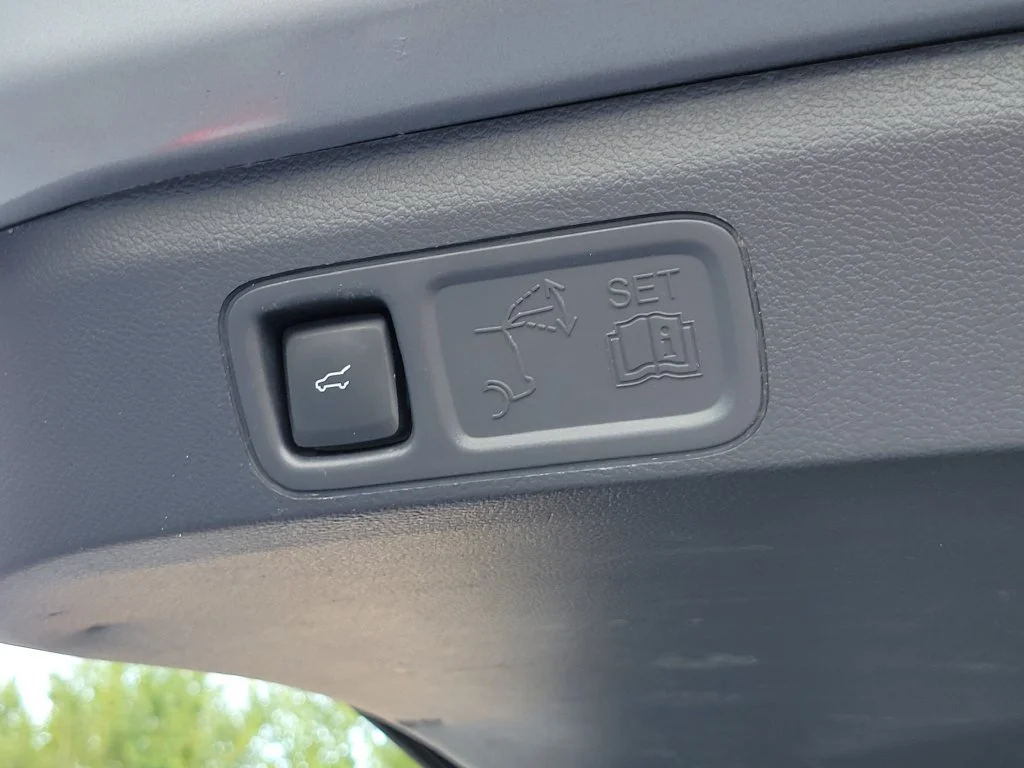 Used 2024 Silver Ford XLT image 14