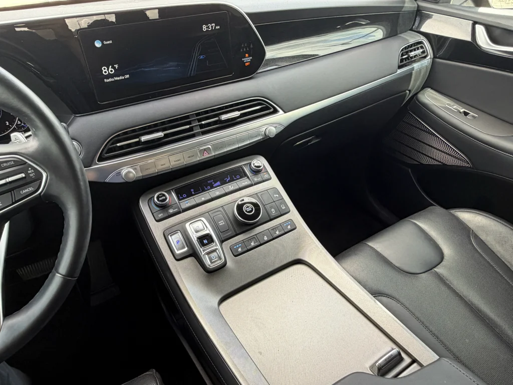 Used 2021 Becketts Black Hyundai Limited image 15