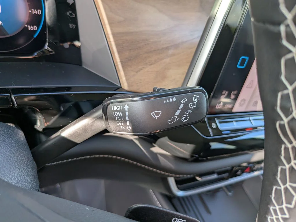 New 2026 Black Volkswagen 2.0T SE w/Technology image 28