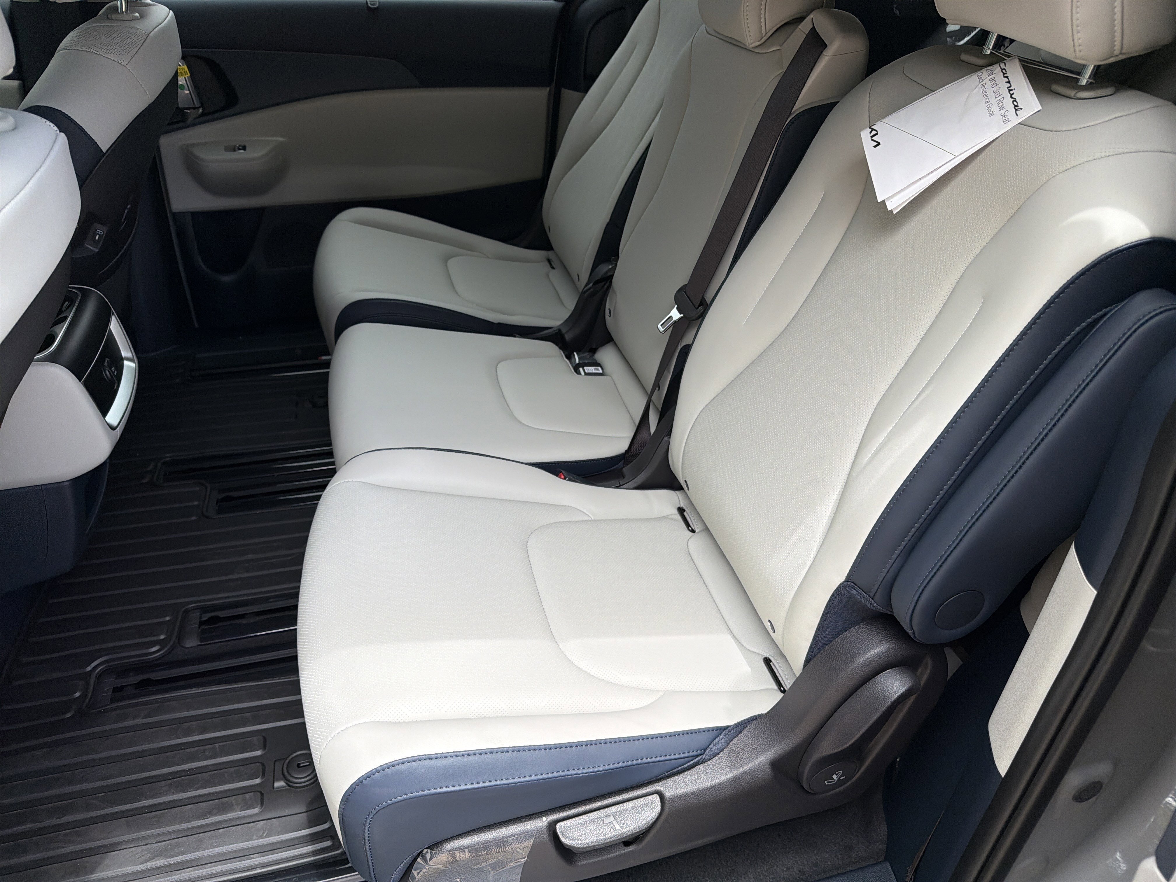 2026 Kia Carnival EX - Photo 19