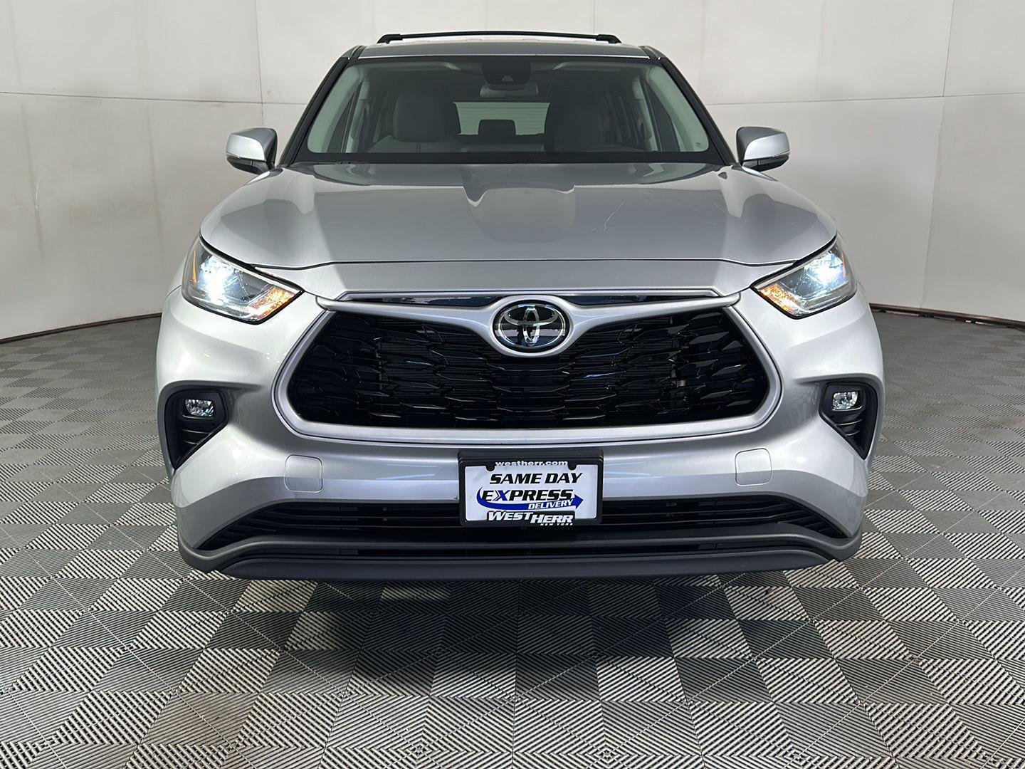 Used 2023 Celestial Silver Metallic Toyota LE image 2