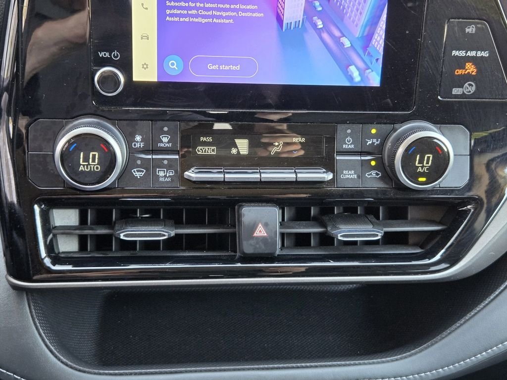 2024 Toyota Highlander LE - Photo 13