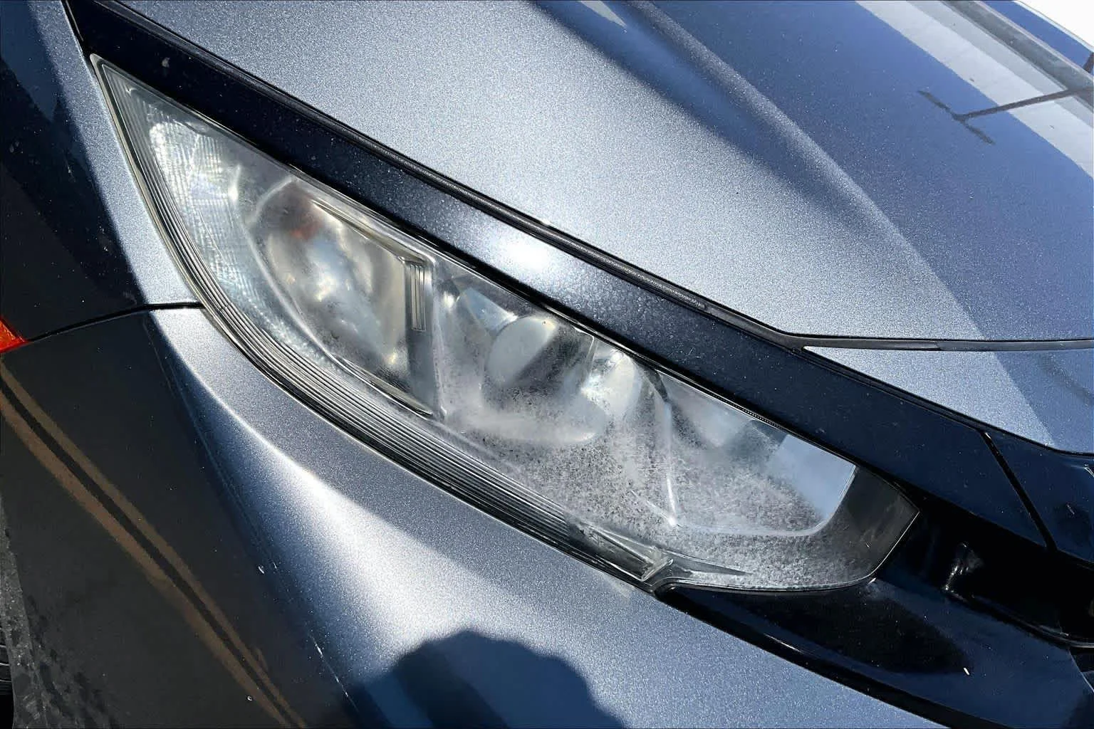 Used 2017 Polished Metal Metallic Honda EX image 27