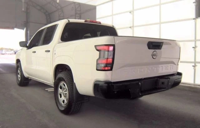 Used 2022 White Nissan S image 3