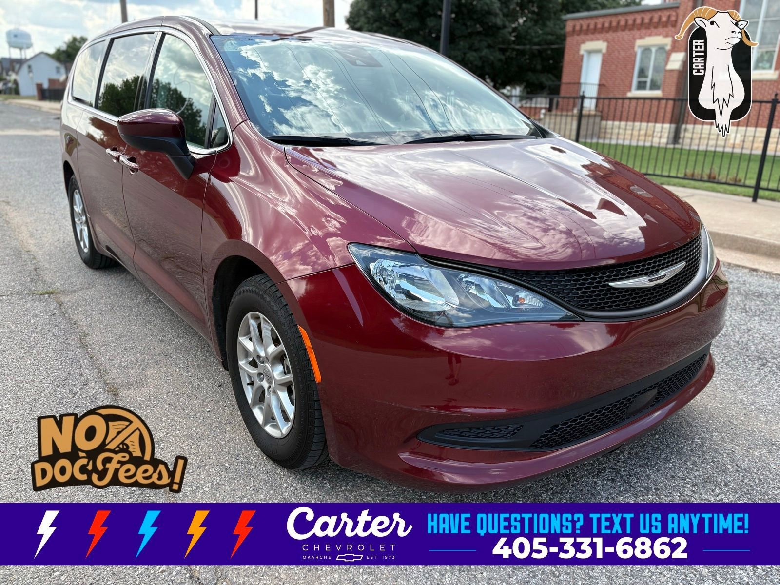 2023 Chrysler Voyager LX's photo