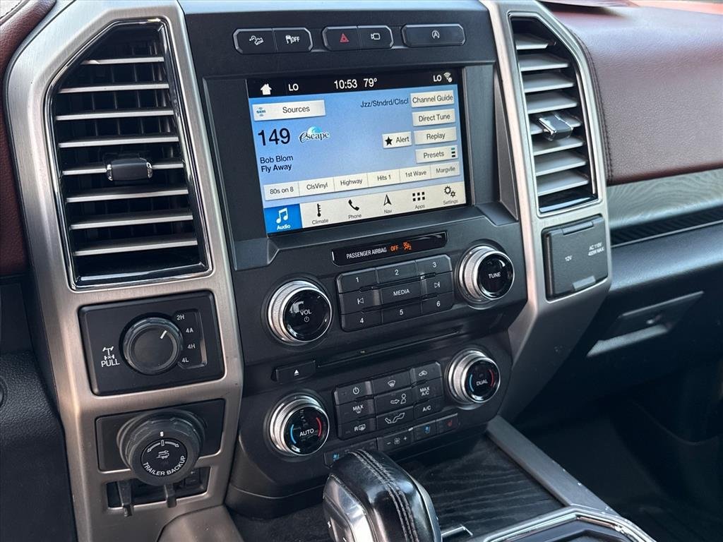Used 2018 White Platinum Metallic Tri-Coat Ford Platinum image 21