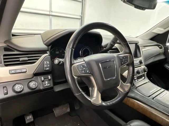 Used 2019 Black GMC Denali image 6