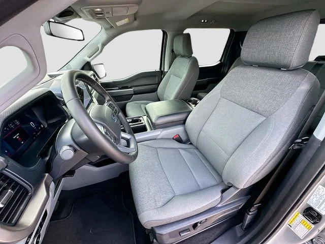 Used 2024 Silver Ford XLT image 21