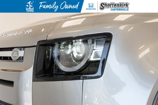 Used 2025  Land Rover S image 3