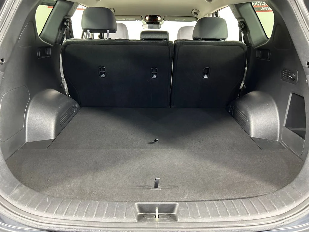 Used 2021 Gray Hyundai SEL image 20