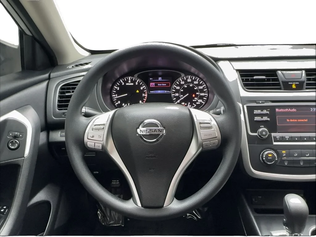 Used 2018 Silver Nissan 2.5 S image 35