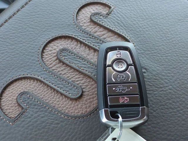 New 2026 Agate Black Metallic Ford F-250® King Ranch® image 29