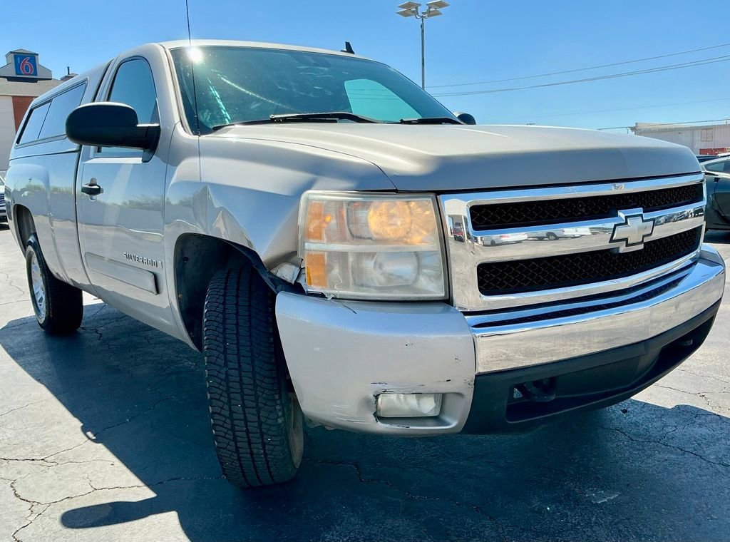 Used 2007 Chevrolet Silverado 1500 1LT with VIN 1GCEC14017Z508013 for sale in Norman, OK