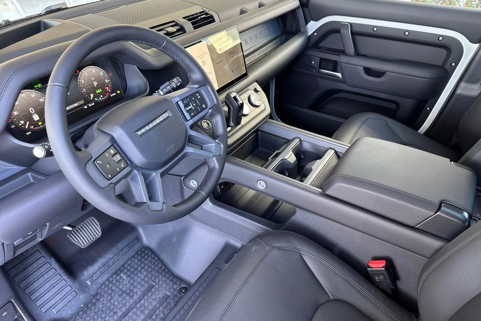 2025 Land Rover Defender X-Dynamic SE - Photo 10