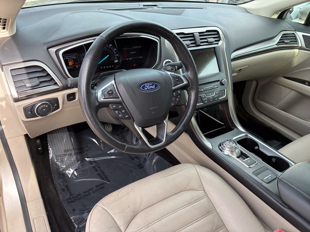 Used 2018 Gold Ford SE image 9