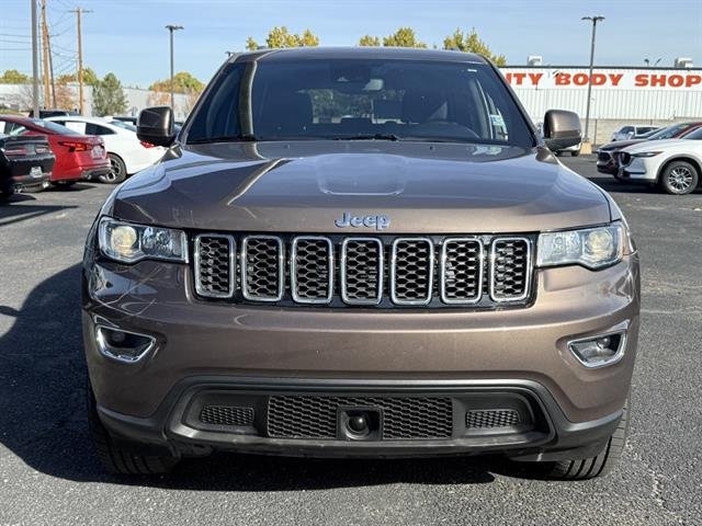 2021 Jeep Grand Cherokee Laredo E photo 3