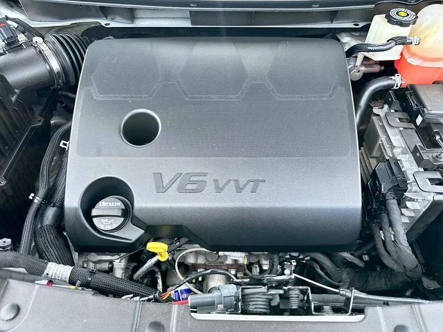 Used 2022 Silver Chevrolet LS image 29