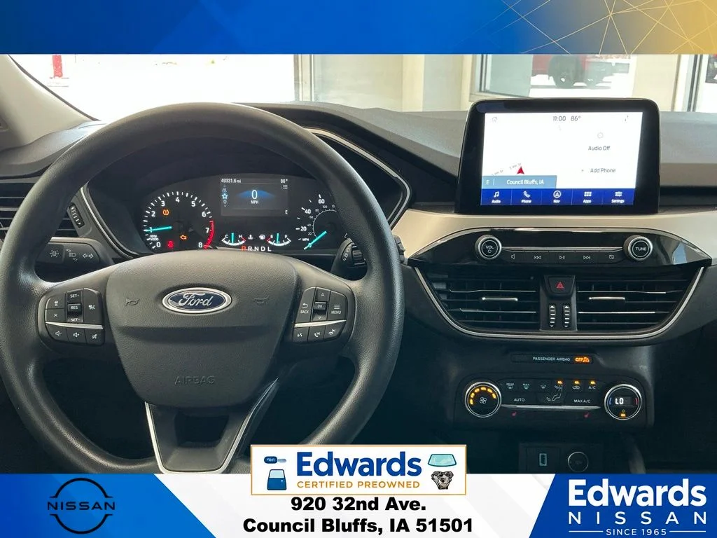Used 2020 Gold Ford SE image 14