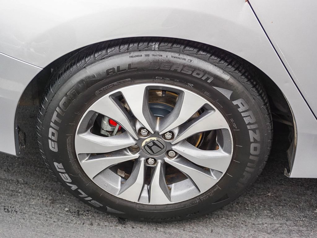 Used 2013  Honda LX image 8