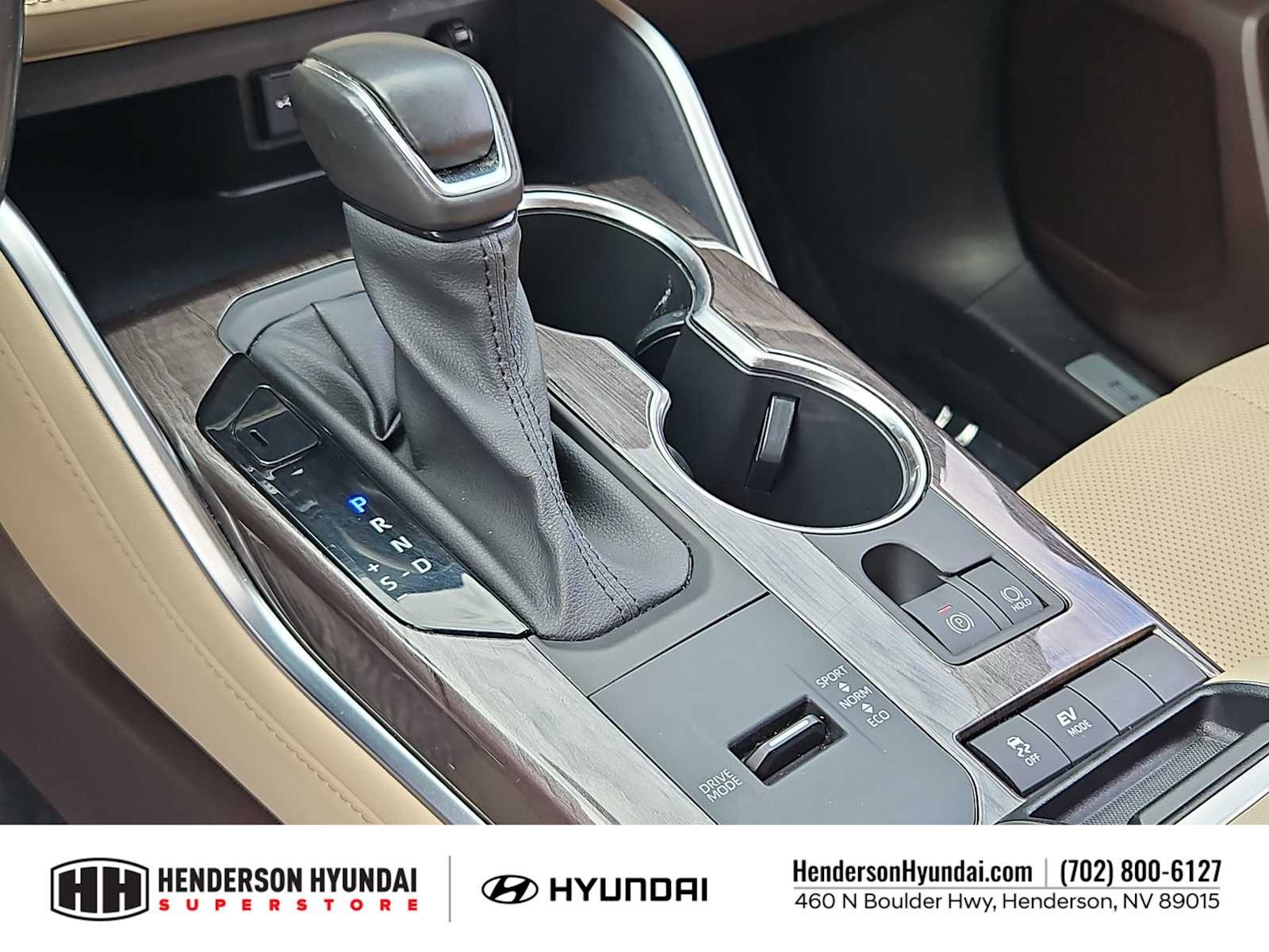 Used 2021 Blizzard Pearl Toyota Hybrid Limited image 33