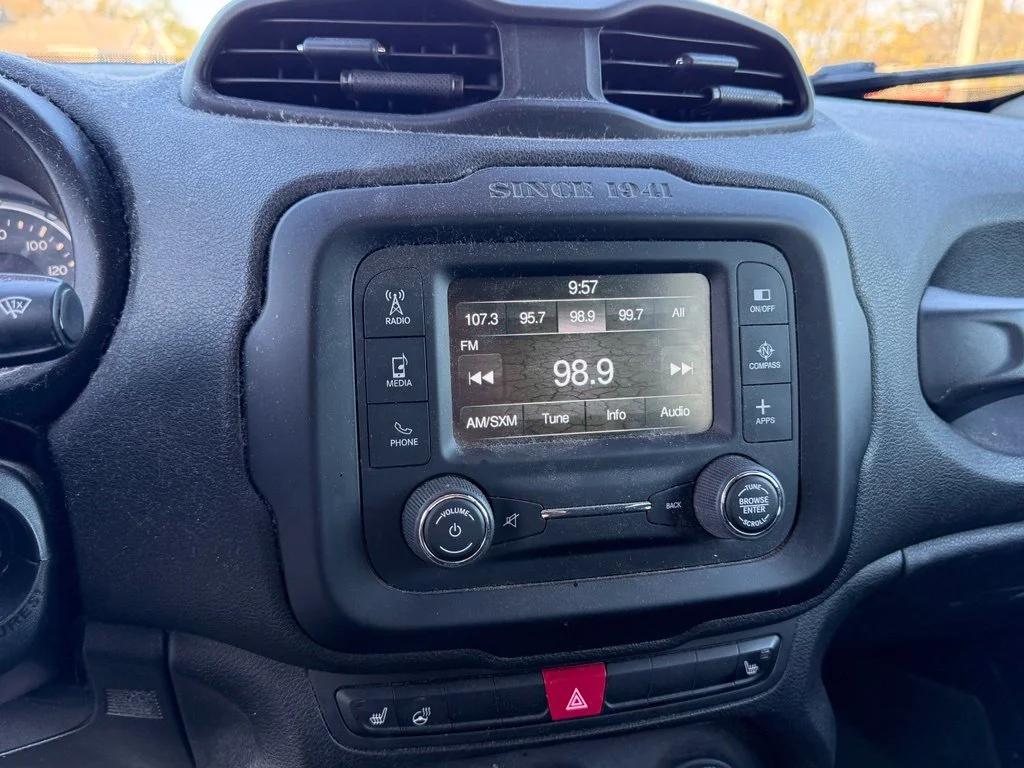 Used 2017 Black Jeep Latitude image 19