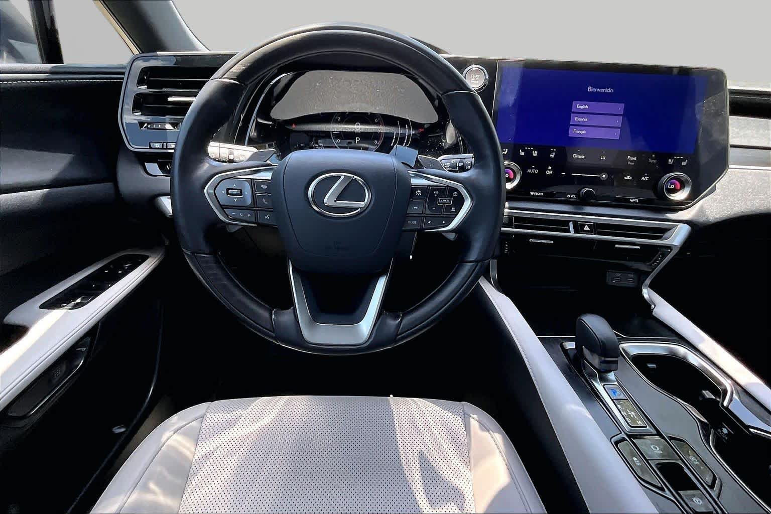 Used 2024 Eminent White Pearl Lexus Premium image 6