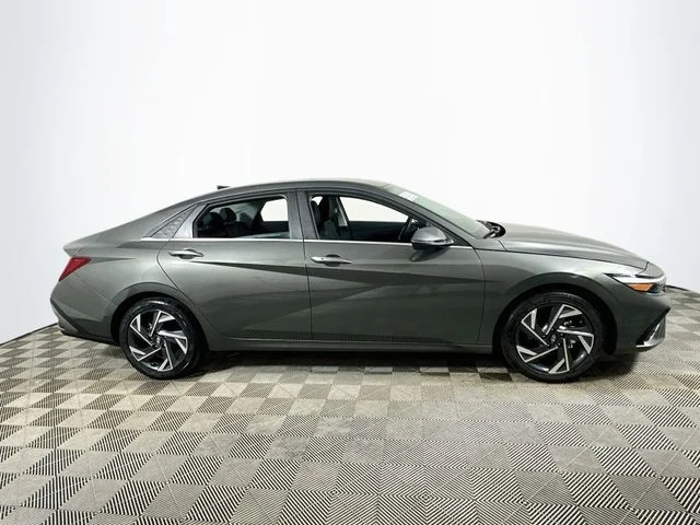 New 2026 Hyundai ELANTRA Limited