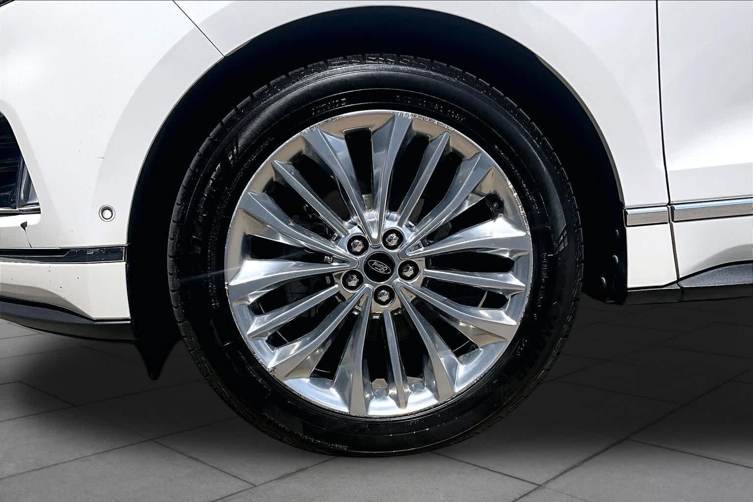 Used 2020 Star White Metallic Tri-Coat Ford Titanium image 11