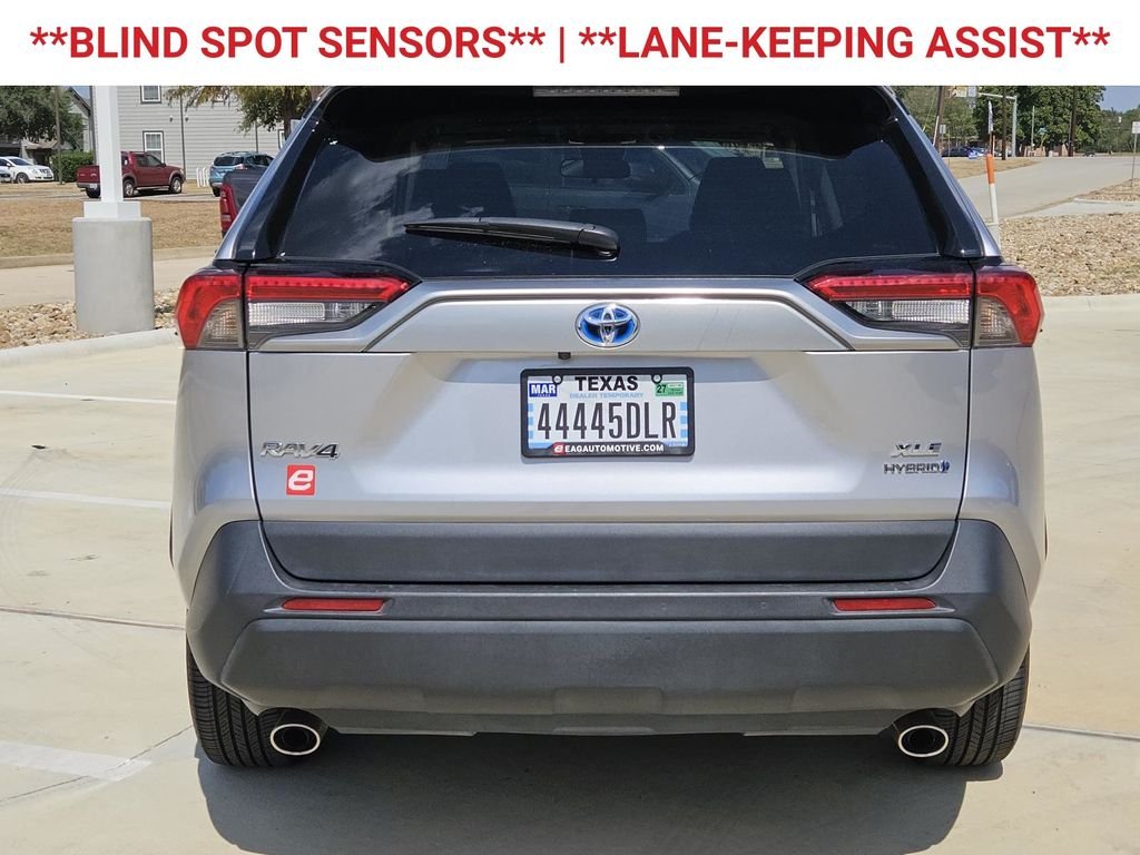 Used 2023 Silver Toyota XLE Premium image 7