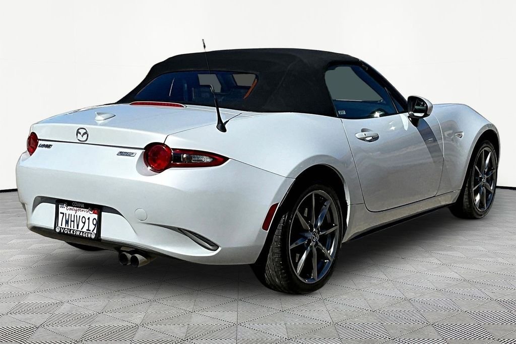 Used 2016 White Mazda Grand Touring image 6