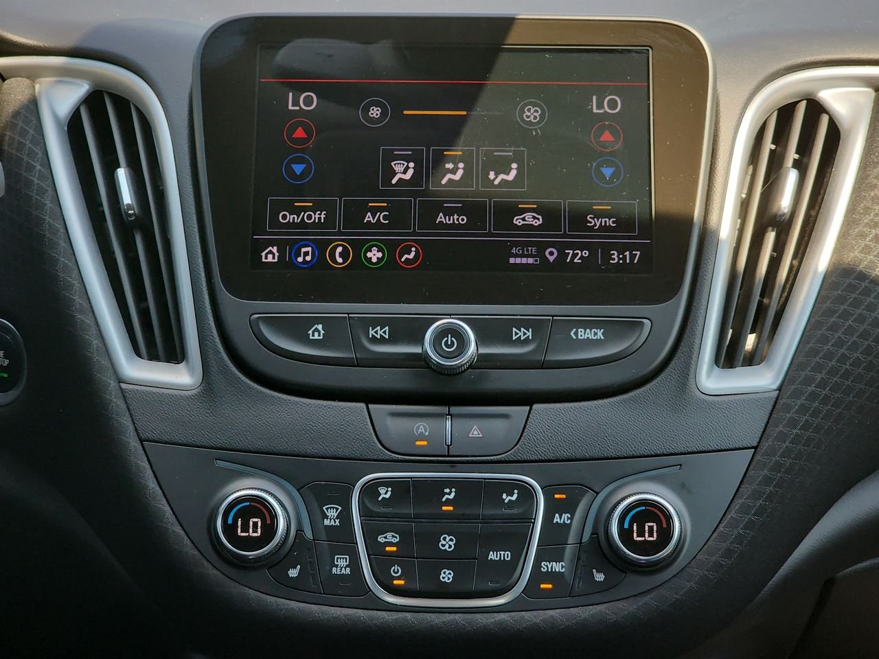 Used 2024 Gray Chevrolet LT image 17