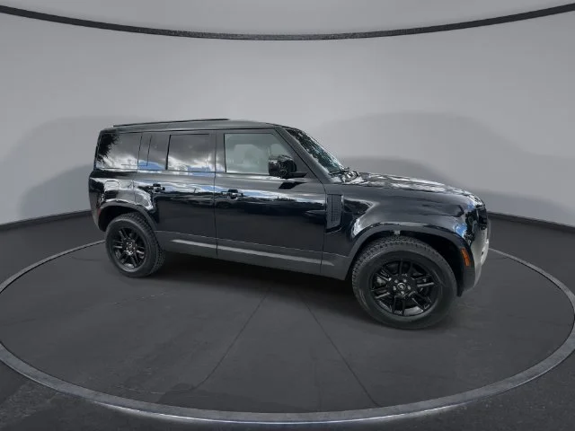 2025 Land Rover Defender S - Photo 9