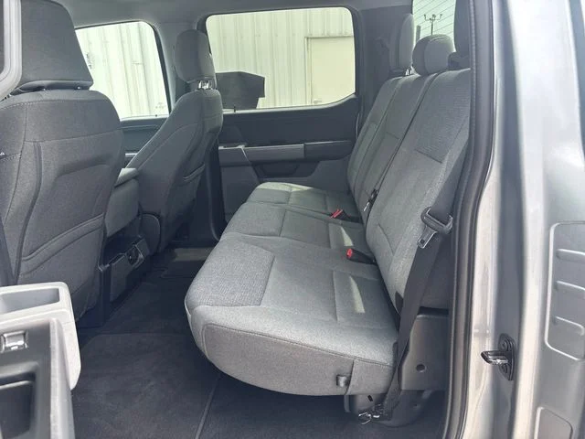 Used 2025 Silver Ford XLT image 21