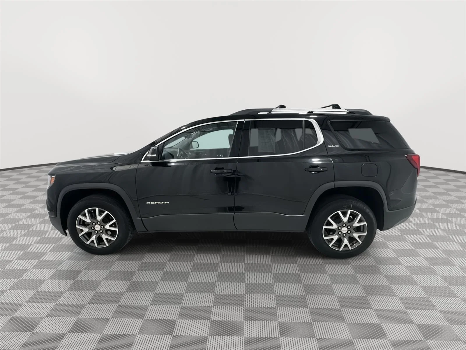 Used 2022 GMC Acadia SLE with VIN 1GKKNRL49NZ152105 for sale in Alexandria, Minnesota