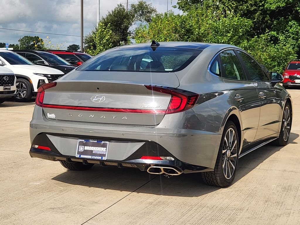 Used 2022 Hampton Gray Hyundai Limited image 9