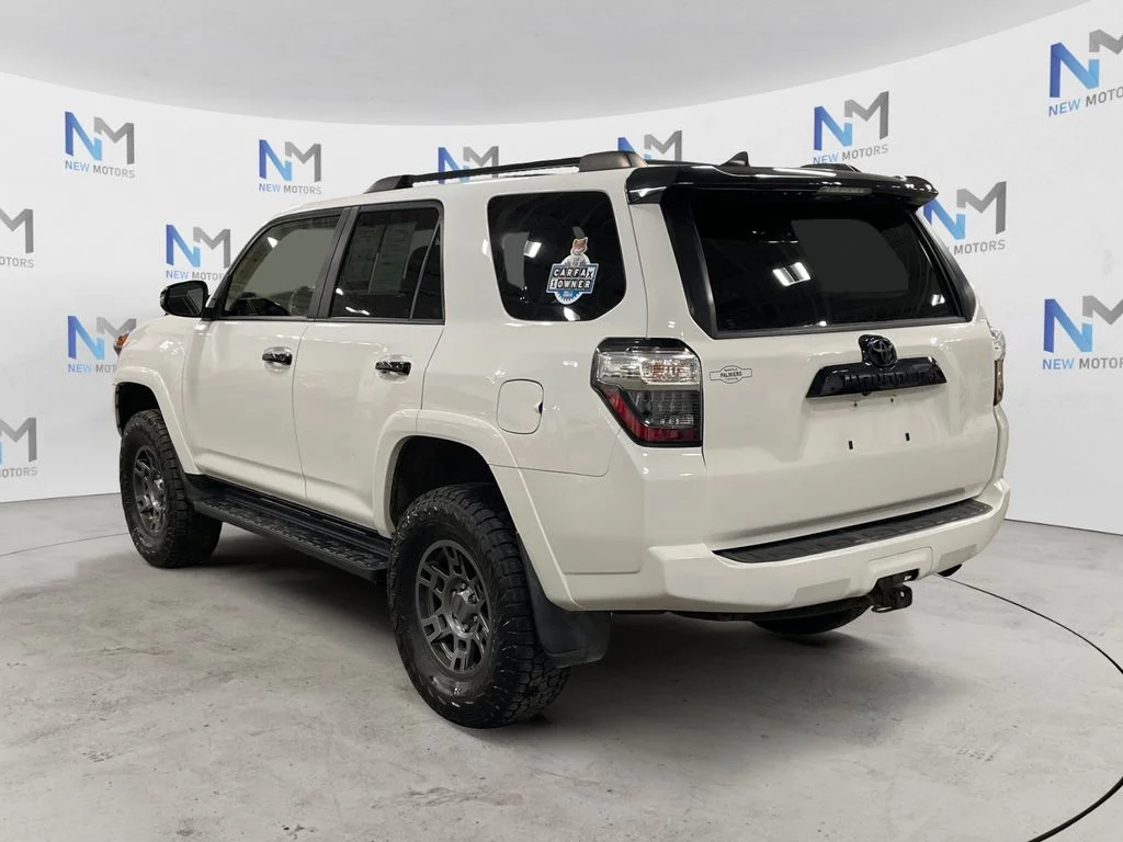 Used 2020 Super White Toyota Venture image 3